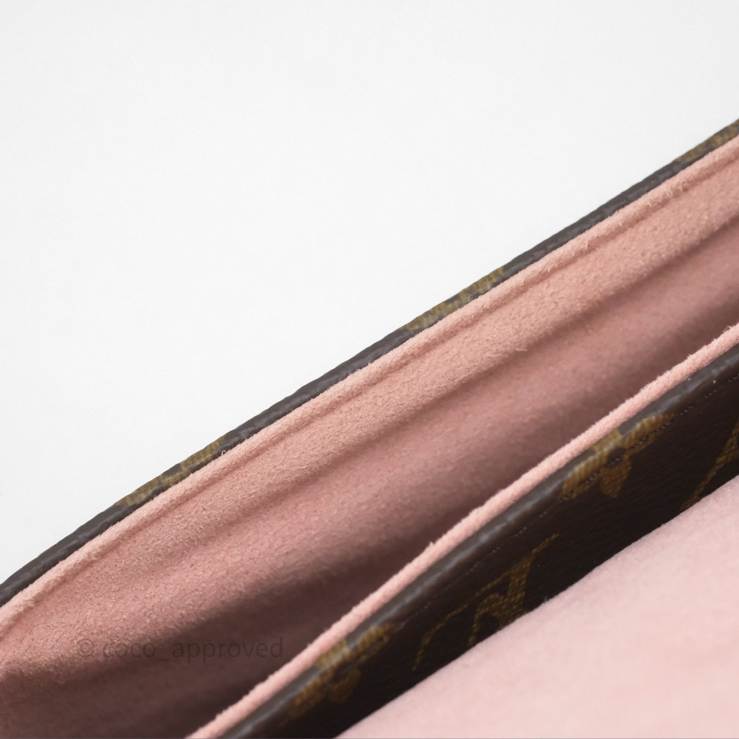 Louis Vuitton Monogram Locky BB Rose Poudre