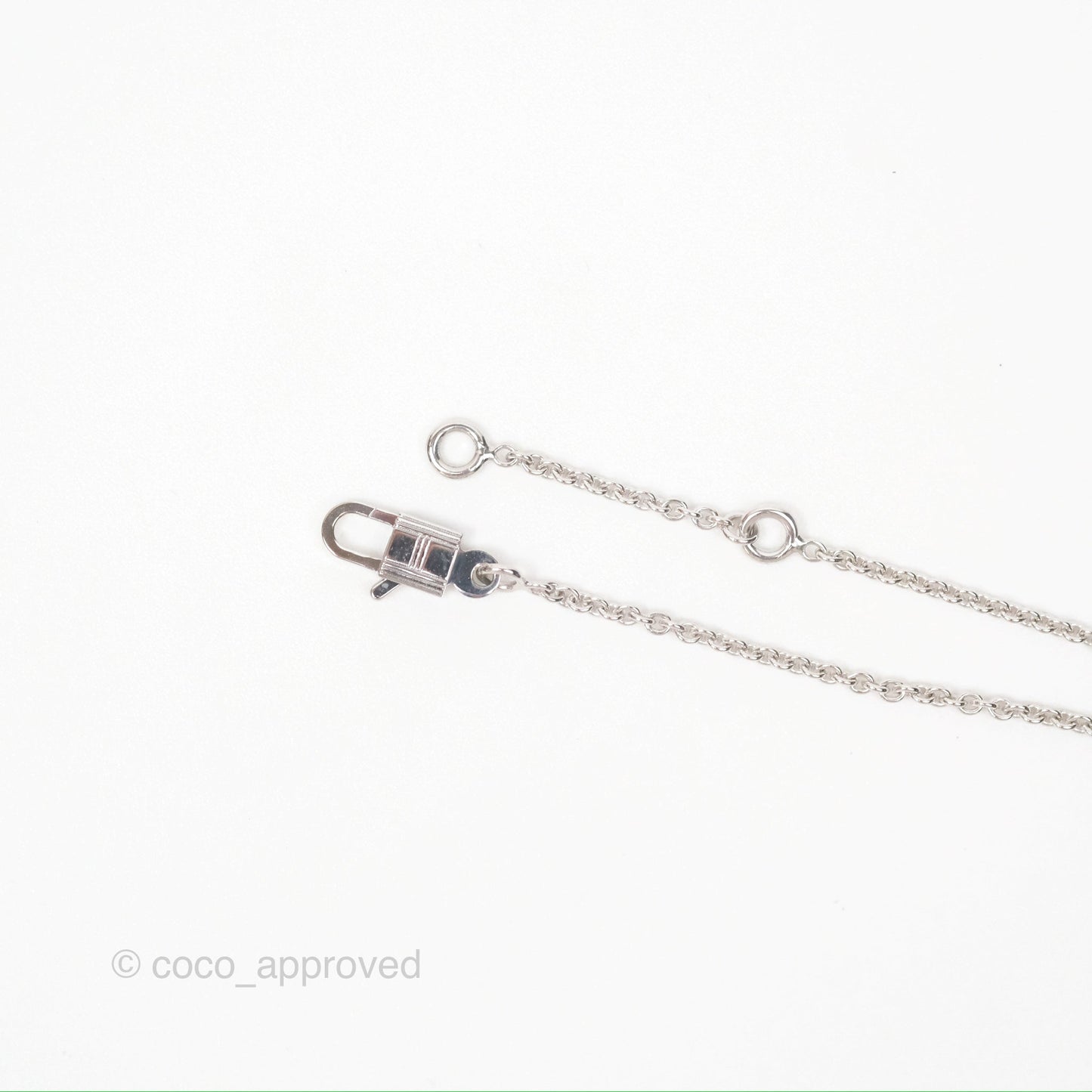 Hermes Kelly Cadenas Pendant White Gold Necklace