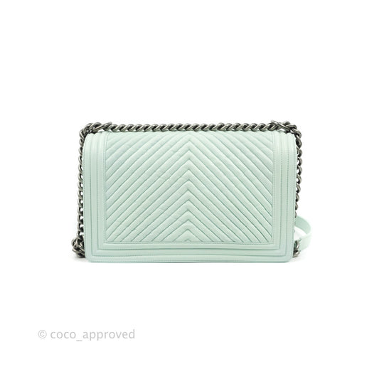 Chanel New Medium Chevron Boy Mint Crumpled Calfskin Ruthenium Hardware