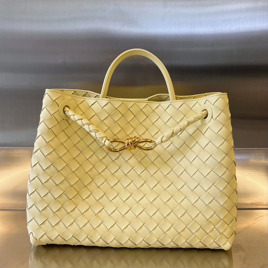 Luxury Bottega Veneta BV MEDIUM ANDIAMO 32CM LIME LAMBSKIN
