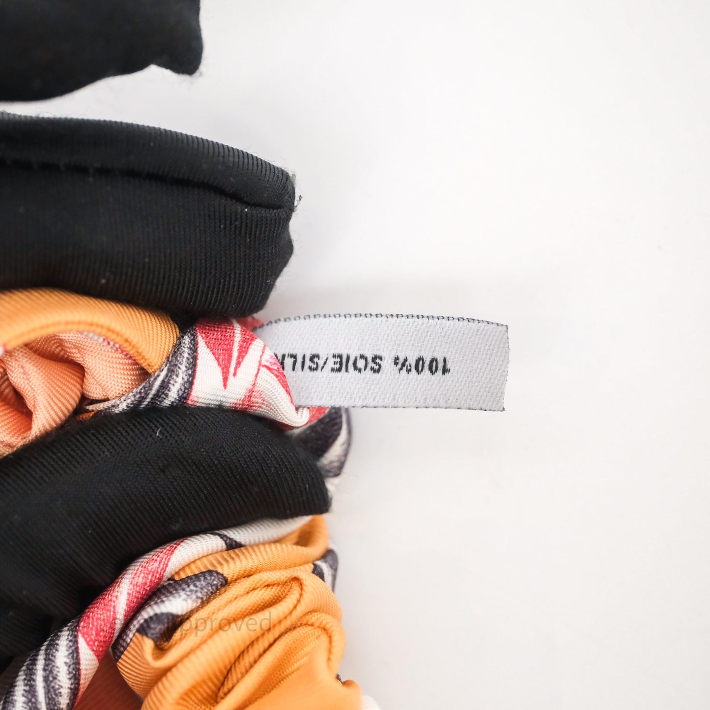Hermès Bella Scrunchie Printed Silk Hair Accessory