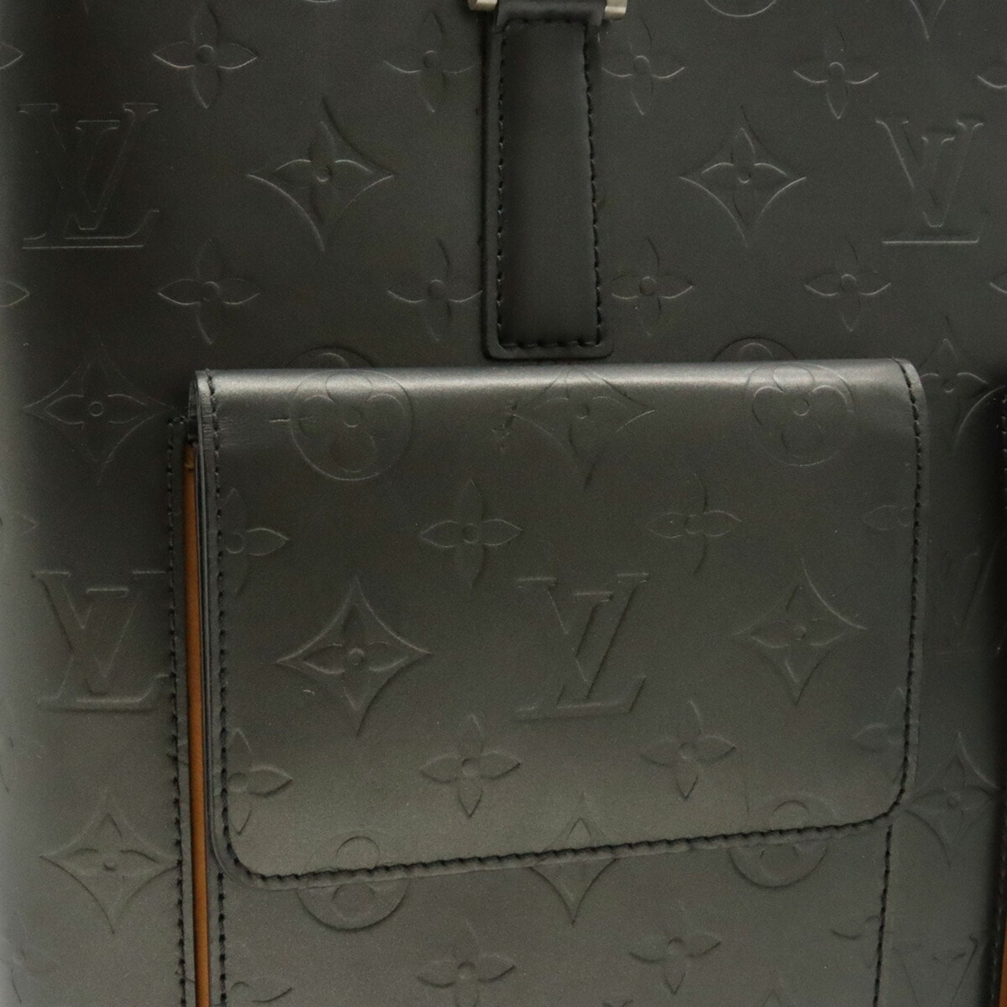 Louis Vuitton Wildwood Leather Shoulder Bag ()