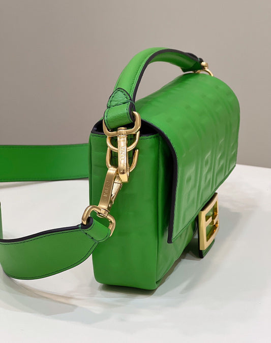 Luxury FendiBAGUETTE WITH FF MOTIF 27 IN EMERALD GREEN SOFT LAMBSKIN GOLD HARDWARE