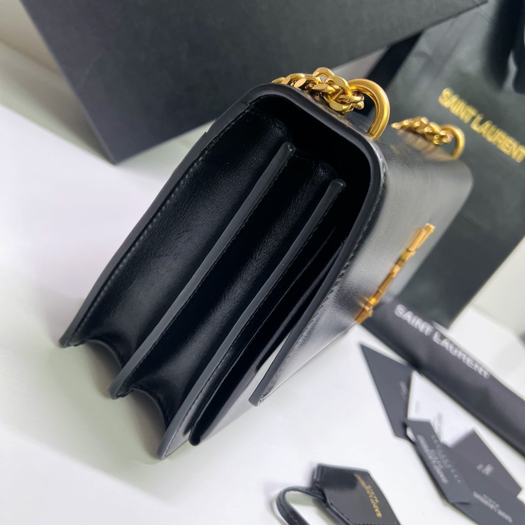 Luxury Saint Laurent SUNSET MEDIUM 22 IN BLACK CALFSKIN GOLD HARDWARE