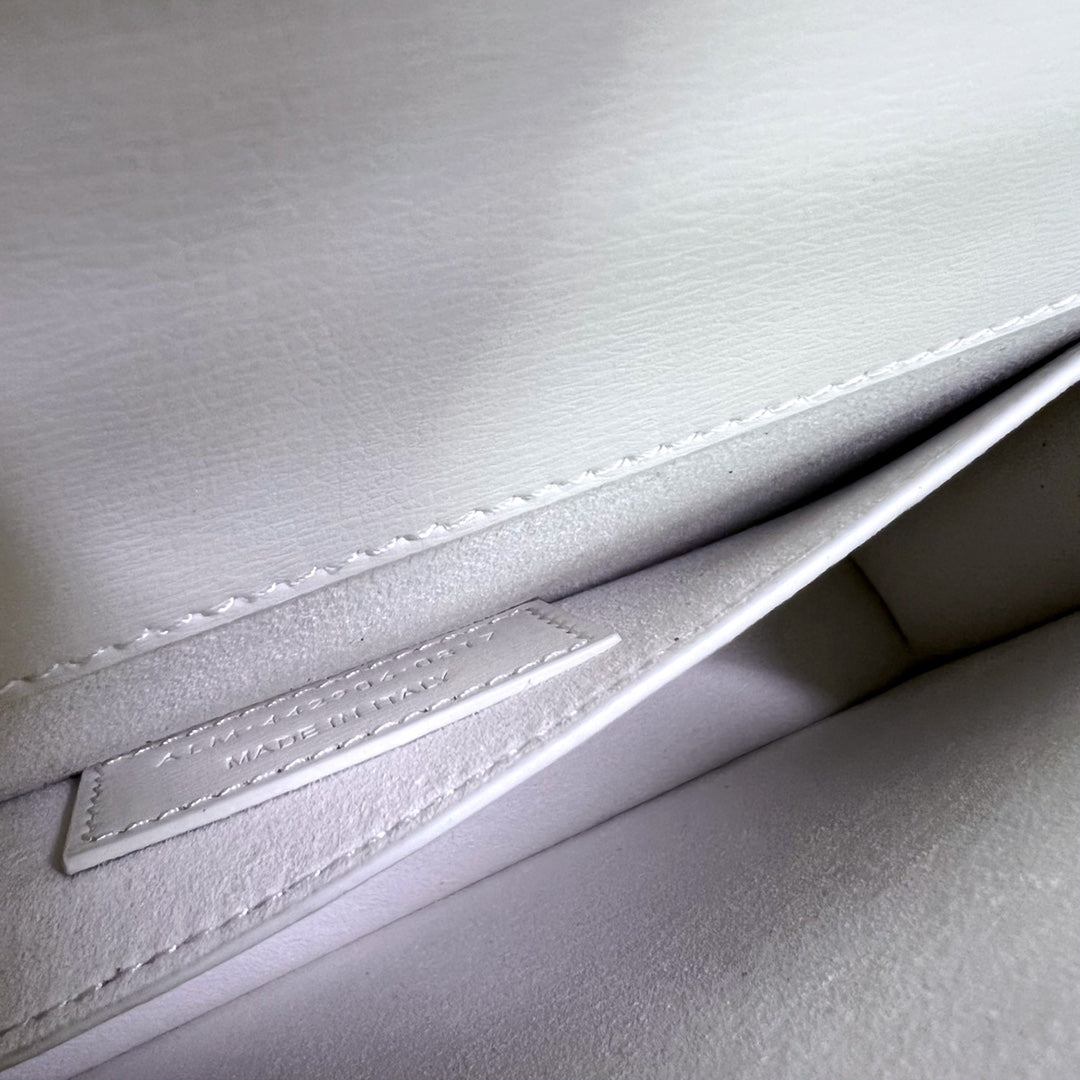 Luxury Saint Laurent SUNSET MEDIUM 22 IN WHITE CALFSKIN GOLD HARDWARE