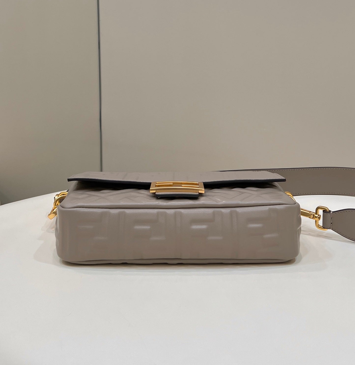 Luxury FendiBaguette 27cm Dove Grey Lambskin Gold Hardware