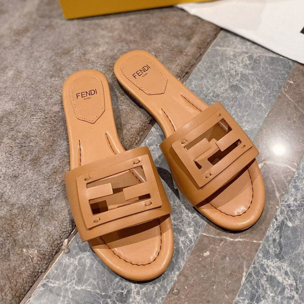 Luxury FendiLuxury FendiBAGUETTE SLIDES IN COPPER BROWN LAMBSKIN