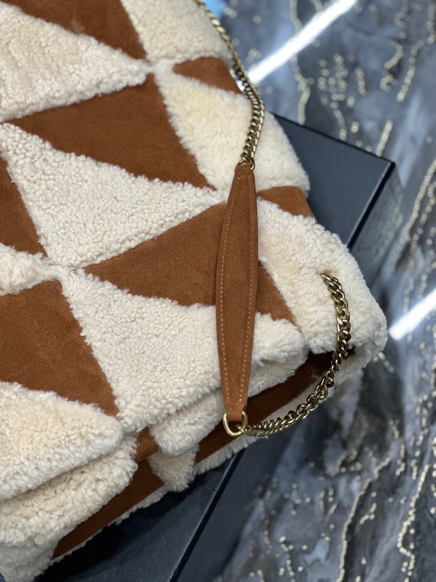 Luxury Saint Laurent JAMIE 4.3 LARGE BAG 38 IN BROWN SUEDE MIX BEIGE SHEARLING GOLD HARDWARE