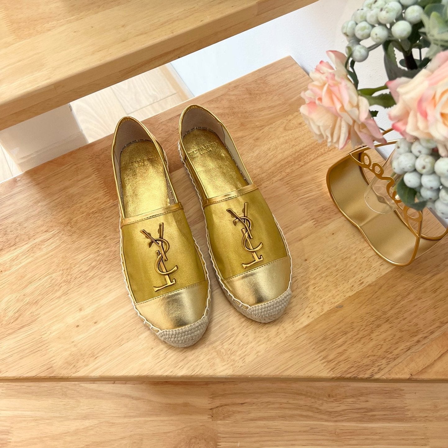 Luxury Saint Laurent SL YVES LOGO SLIP ON METALLIC GOLD CALFSKIN AND MESH