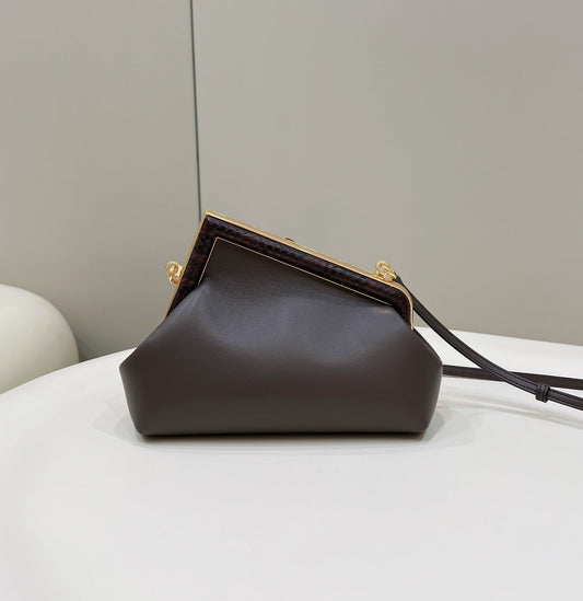 Luxury FendiLuxury FendiFIRST MEDIUM 26 BAG IN CHOCOLATE BROWN CALFSKIN WITH GOLD HARDWARE