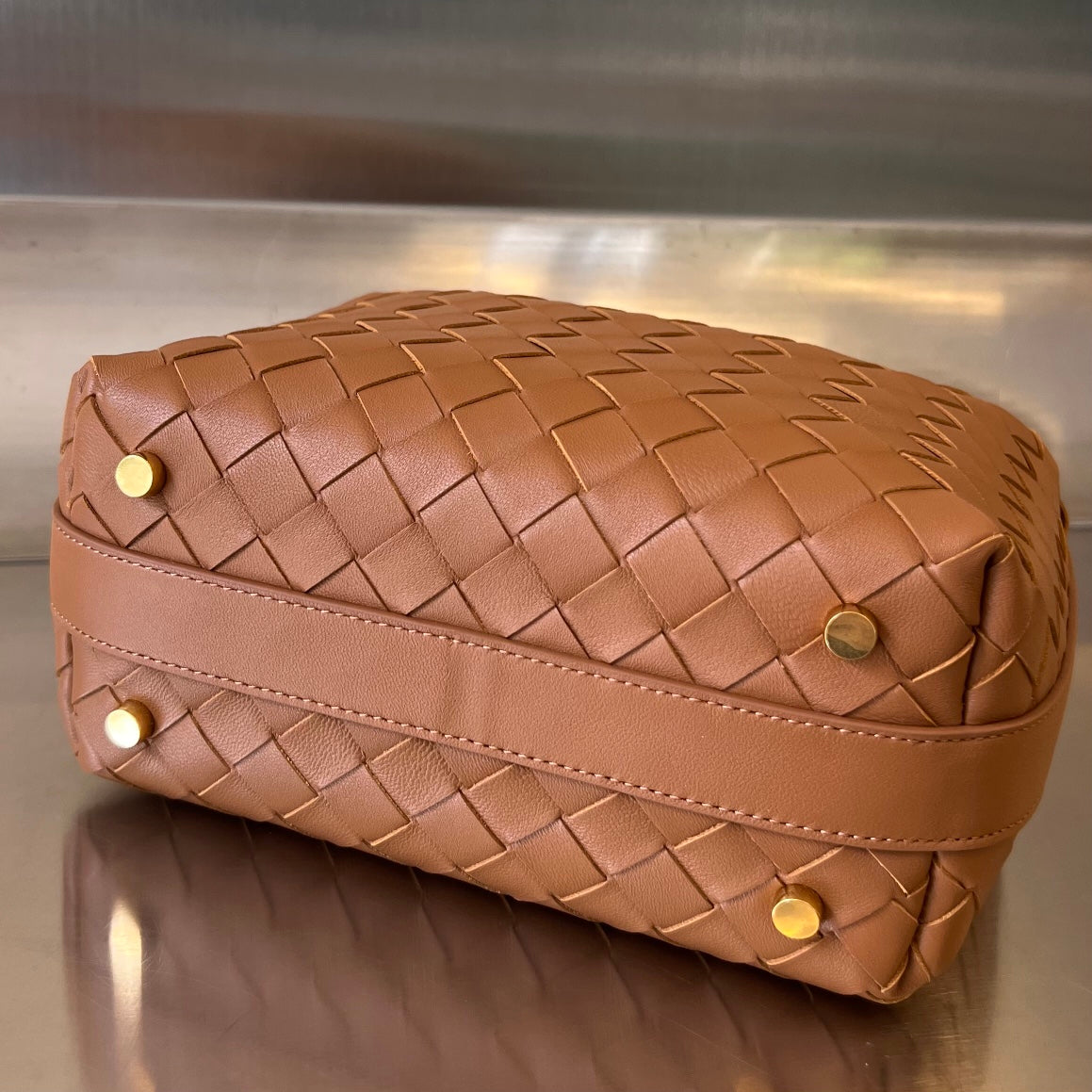 Luxury Bottega Veneta WALLACE 22 BAG IN RUSSET BROWN CALFSKIN