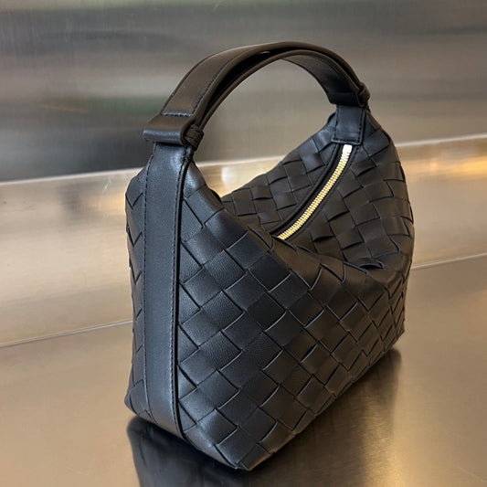 Luxury Bottega Veneta WALLACE 22 BAG IN BLACK CALFSKIN