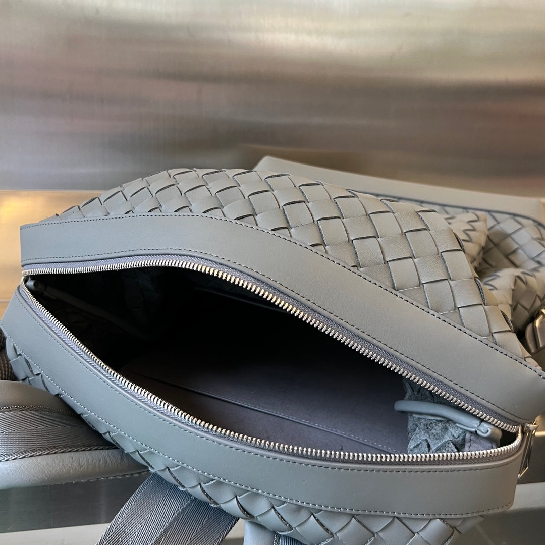 Luxury Bottega Veneta BACKPACK 42 IN GREY CALFSKIN