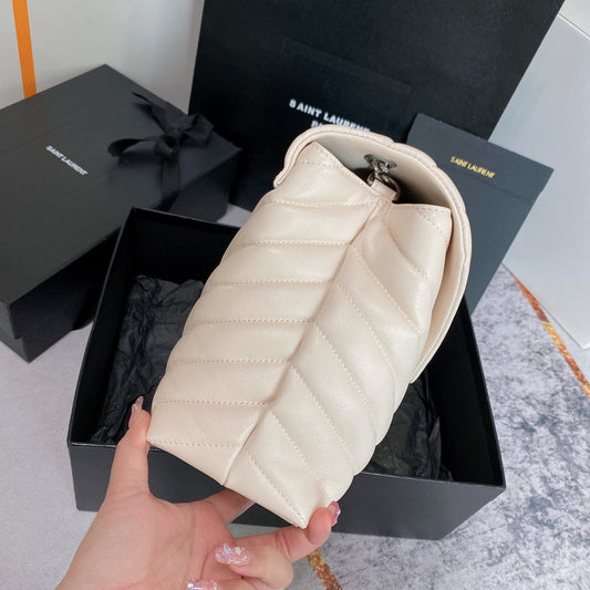 Luxury Saint Laurent LOULOU MEDIUM 32 WHITE QUILTED LEATHER SILVER HARDWARE