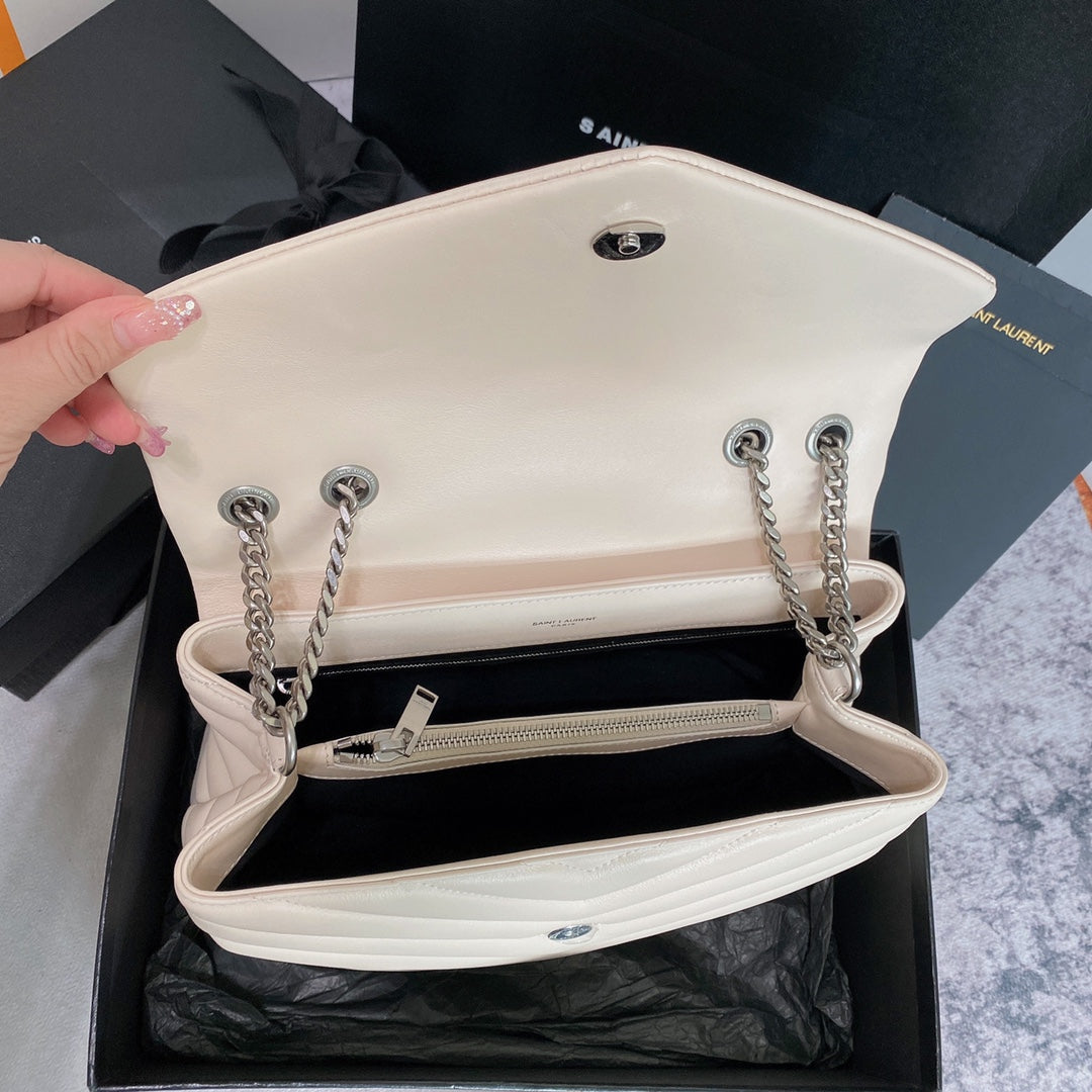 Luxury Saint Laurent LOULOU MEDIUM 32 WHITE QUILTED LEATHER SILVER HARDWARE