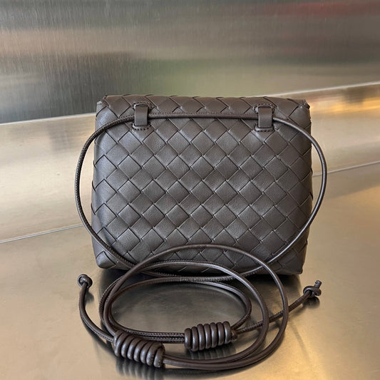 Luxury Bottega Veneta BV Mini Crossbody Bag 19cm Chocolate Calfskin Ghw