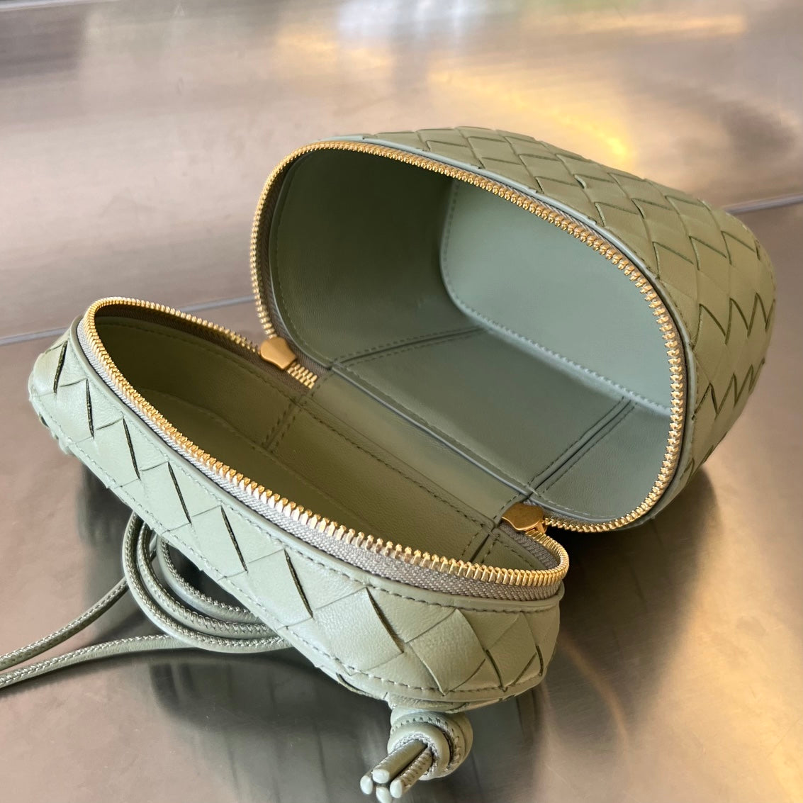 Luxury Bottega Veneta MINI VANITY CASE 18 IN OLIVE GREEN LAMBSKIN