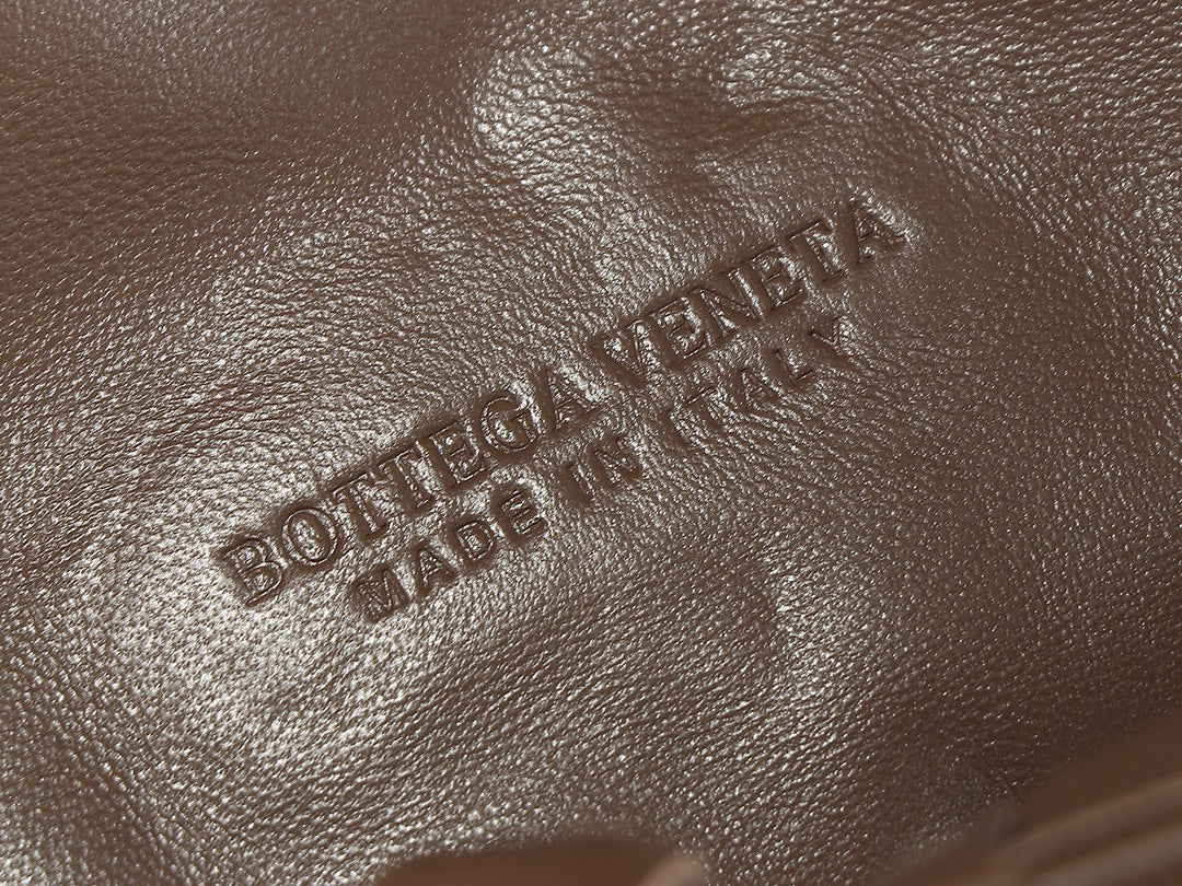Luxury Bottega Veneta bv teen jodie 36cm chocolate lambskin
