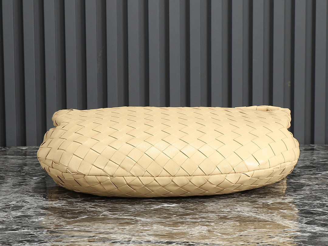 Luxury Bottega Veneta bv teen jodie 36cm beige lambskin