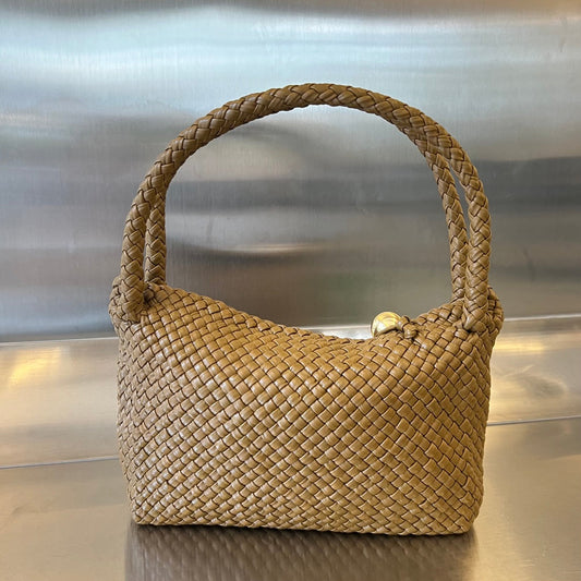 Luxury Bottega Veneta TOSCA 27 BAG IN ACORN CALFSKIN