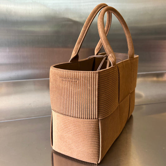 Luxury Bottega Veneta SMALL 30 ARCO TOTE BAG JACOBEAN CALFSKIN