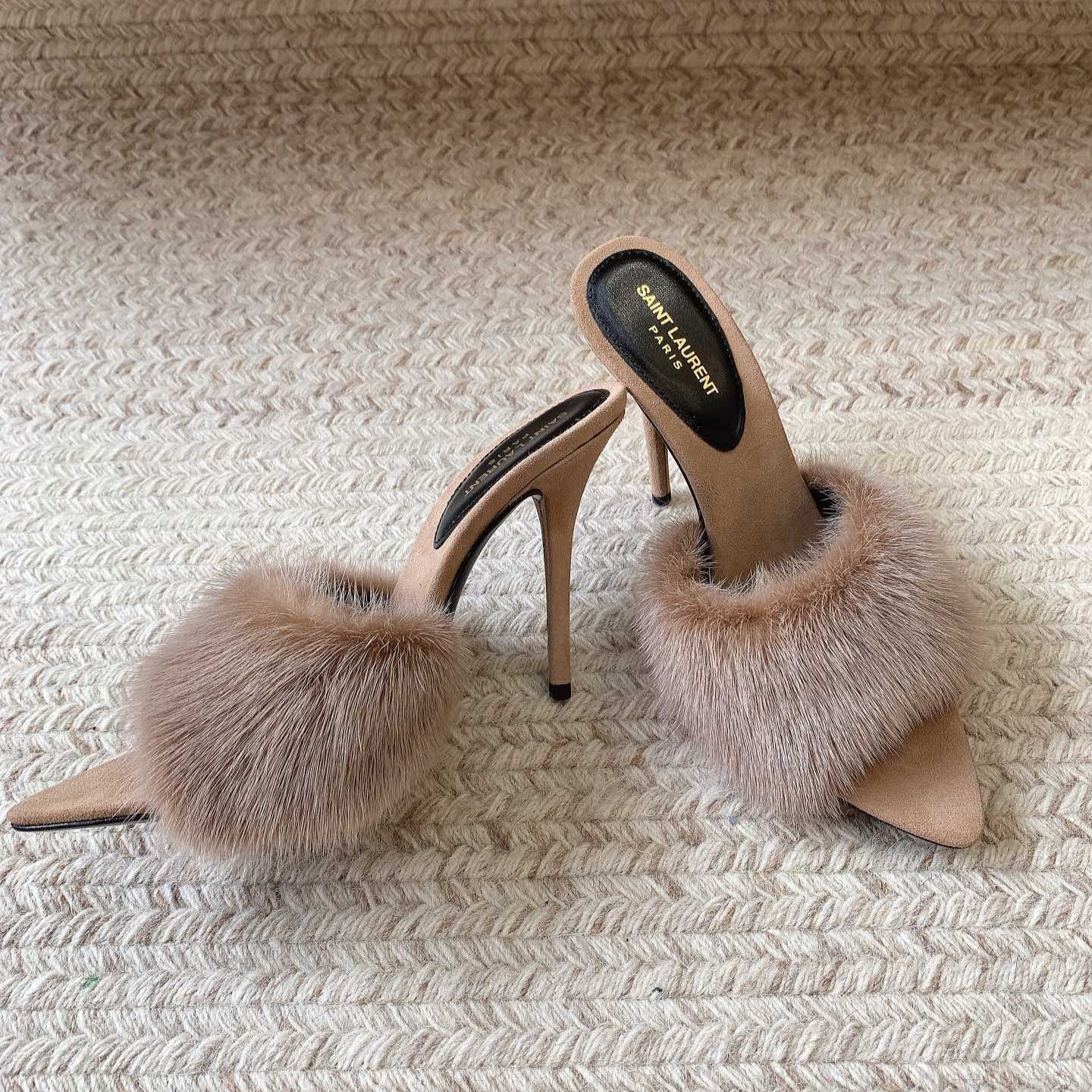 Luxury Saint Laurent LA 16 HEELED MULES IN BEIGE RABBIT FUR AND SMOOTH LAMBSKIN