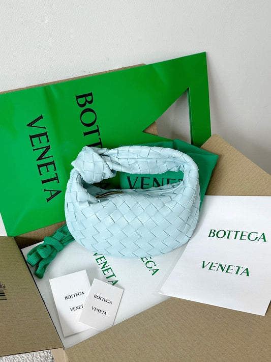 Luxury Bottega Veneta mini jodie 28 cloud blue lambskin