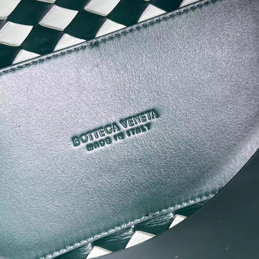 Luxury Bottega Veneta bv small andiamo 25 white dark green lambskin
