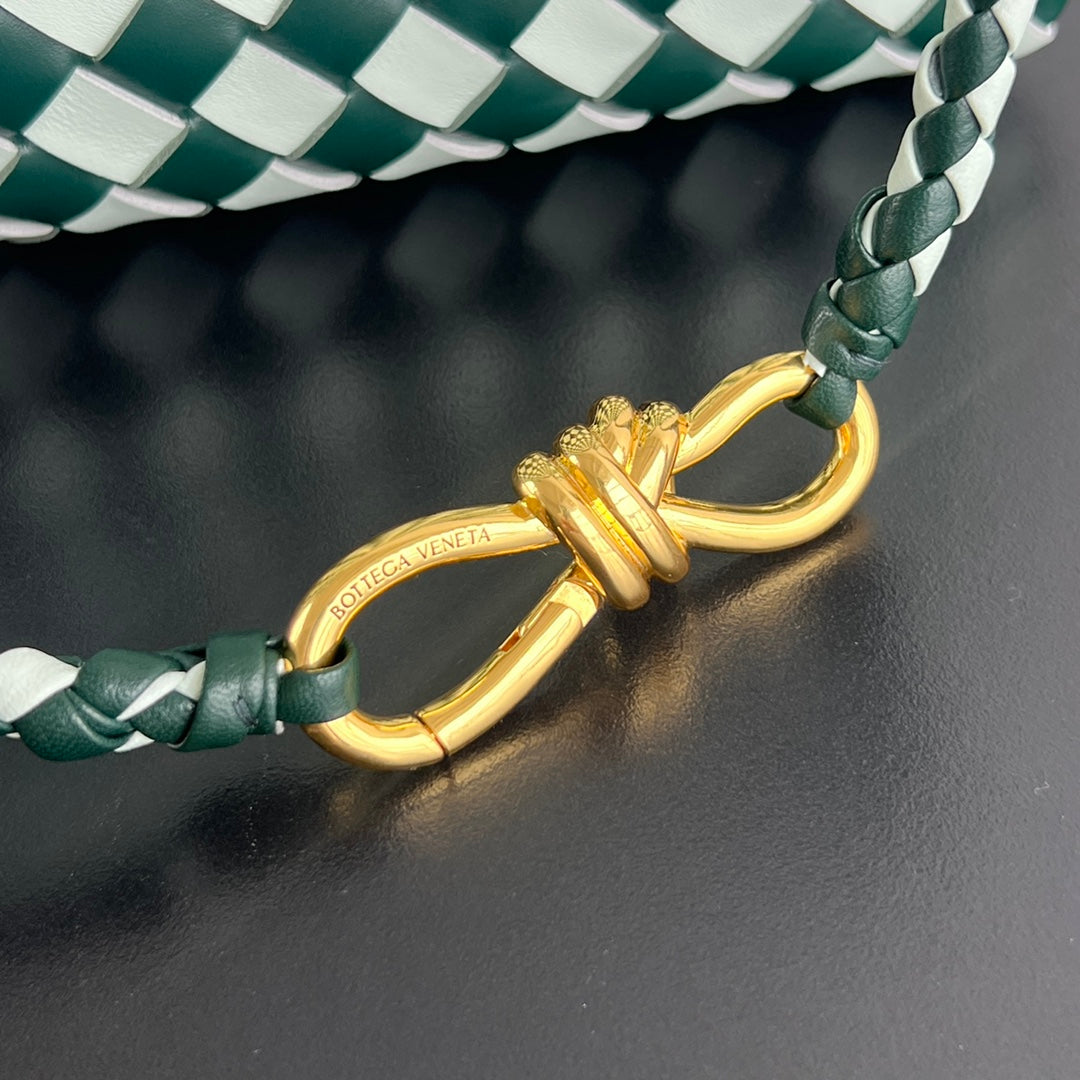 Luxury Bottega Veneta bv small andiamo 25 white dark green lambskin