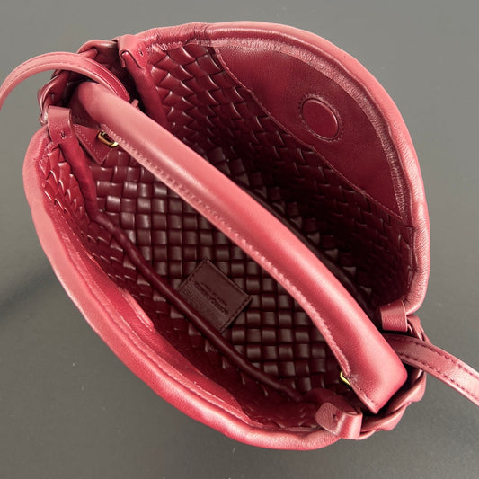 Luxury Bottega Veneta BV Small Cobble Top Handle 23cm Dark Red Lambskin