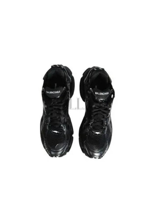 Luxury Balenciaga Runner Low Top Sneakers Black
