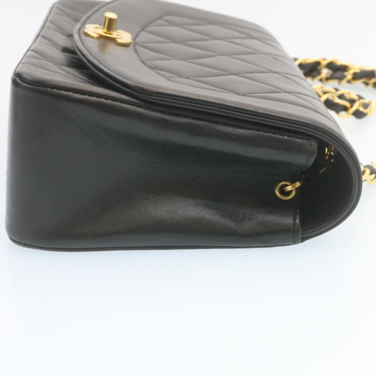 Luxury Chanel Chain Turn Lock Diana Matelasse Shoulder Bag Lamb Skin Black 28643A