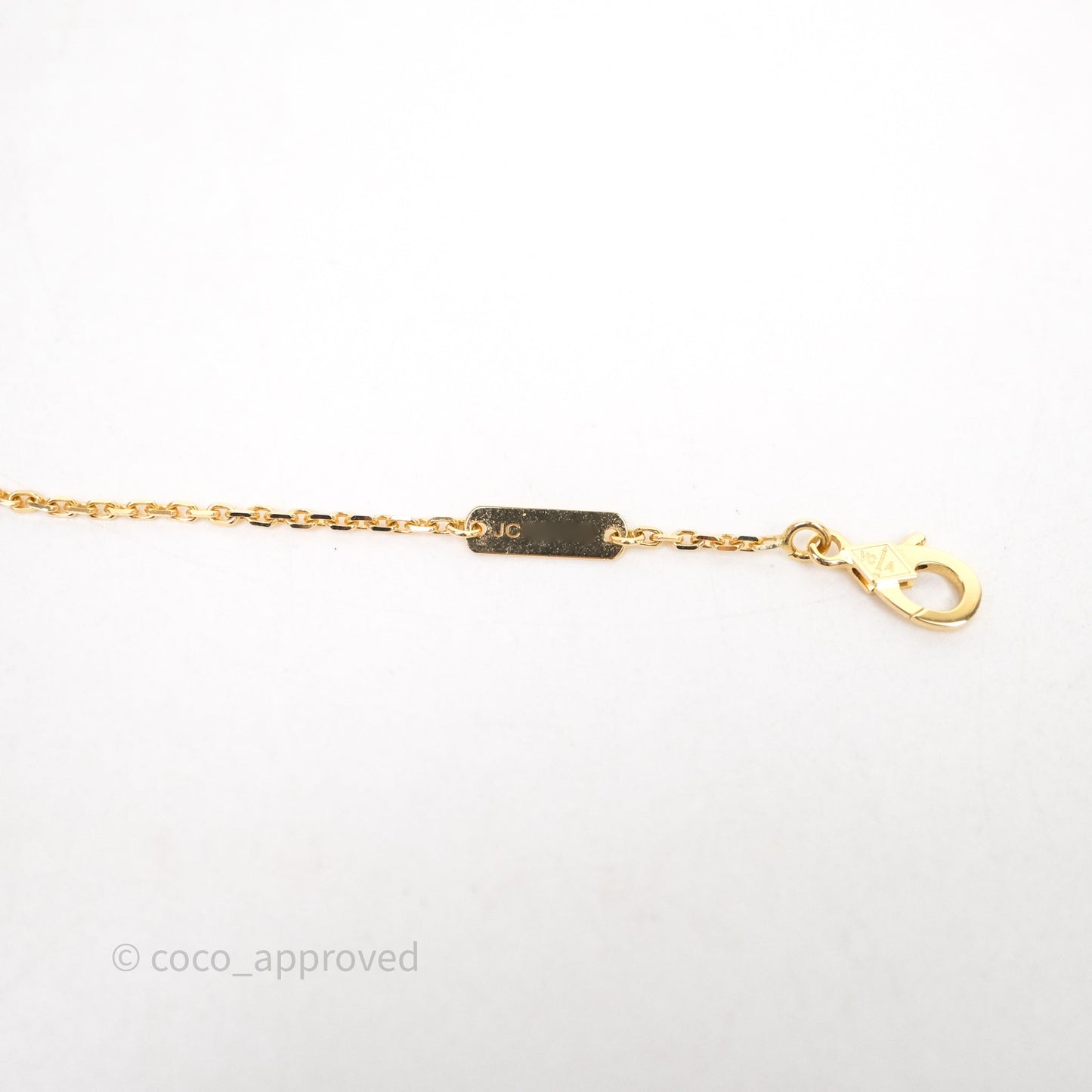 Van Cleef & Arpels Vintage Alhambra Pendant White Mother-of-pearl Yellow Gold