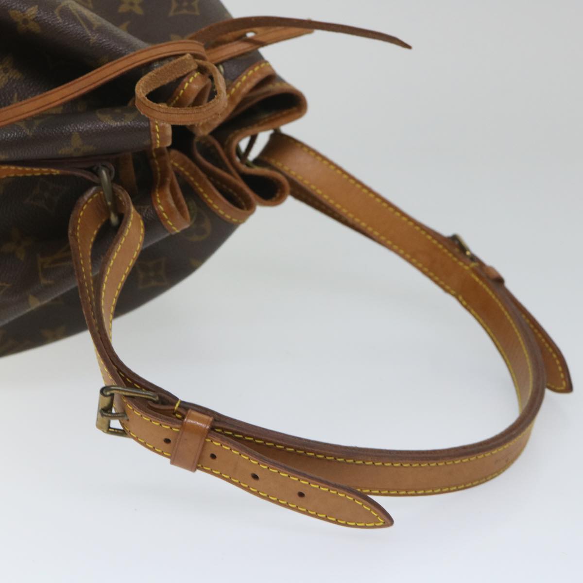 Louis Vuitton Noe Canvas Shoulder Bag ()
