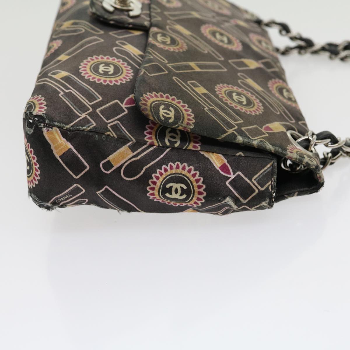 Luxury Chanel Lip Chain Turn Lock Shoulder Bag Satin Black CC 30892