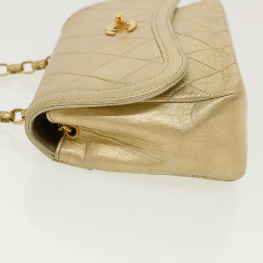 Luxury Chanel Matelasse Turn Lock Chain Shoulder Bag Lamb Skin Gold CC 31382A