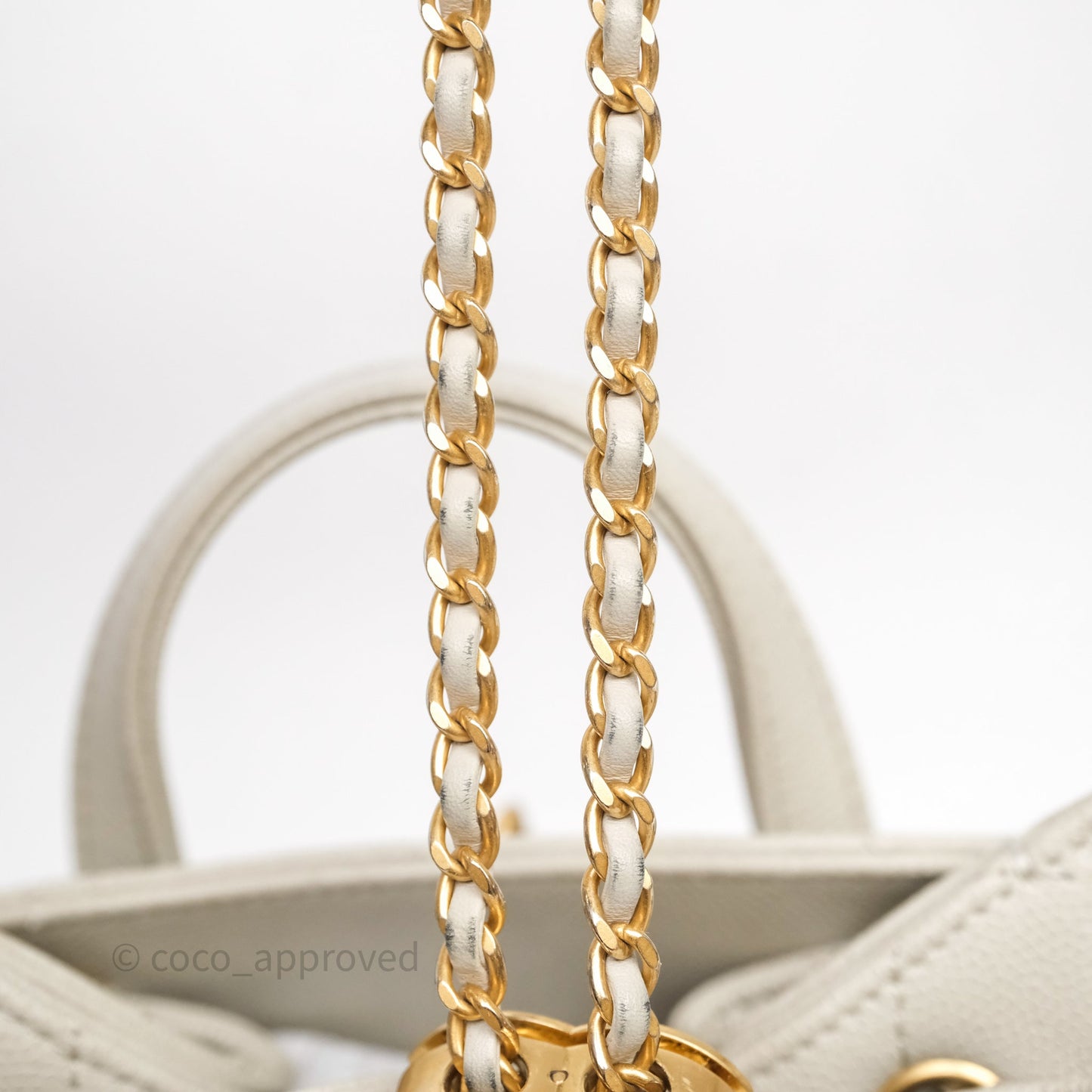 Chanel 25 Medium Backpack Light Grey Caviar Aged Gold Hardware
