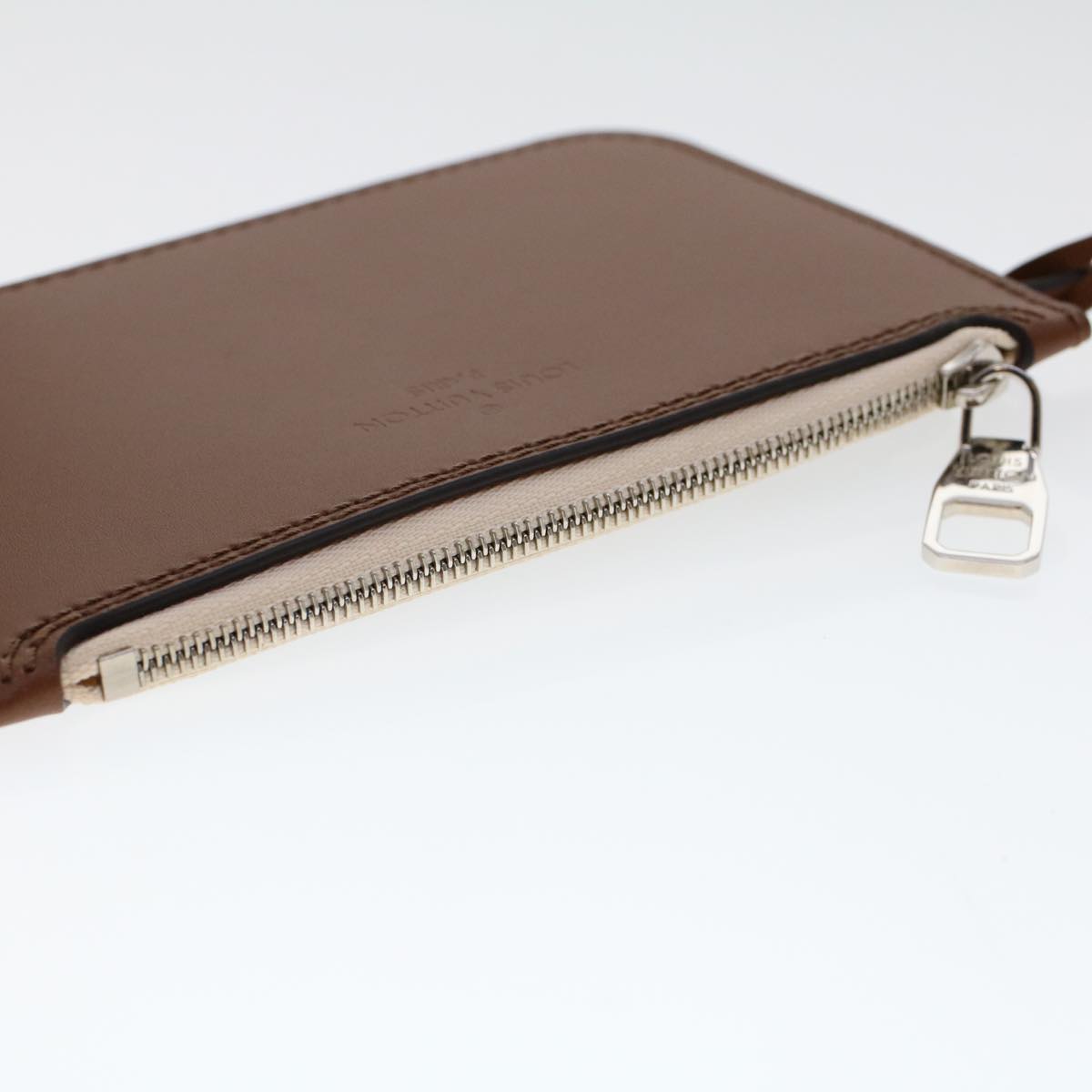 Louis Vuitton Pochette Leather Clutch Bag ()