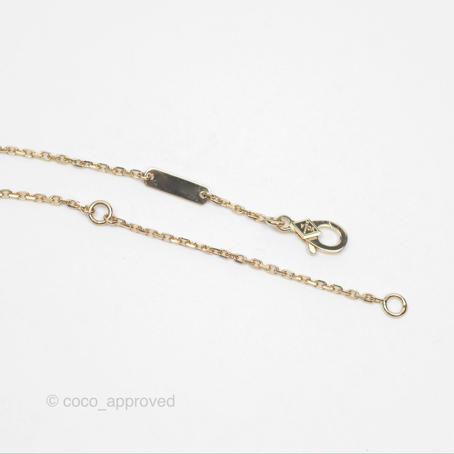 Van Cleef & Arpels Vintage Alhambra Pendant Gold Mother-of-pearl Necklace Yellow Gold