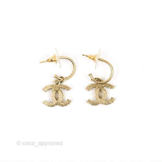 Chanel Pearl CC Drop Hoop Earrings Gold Tone 12A