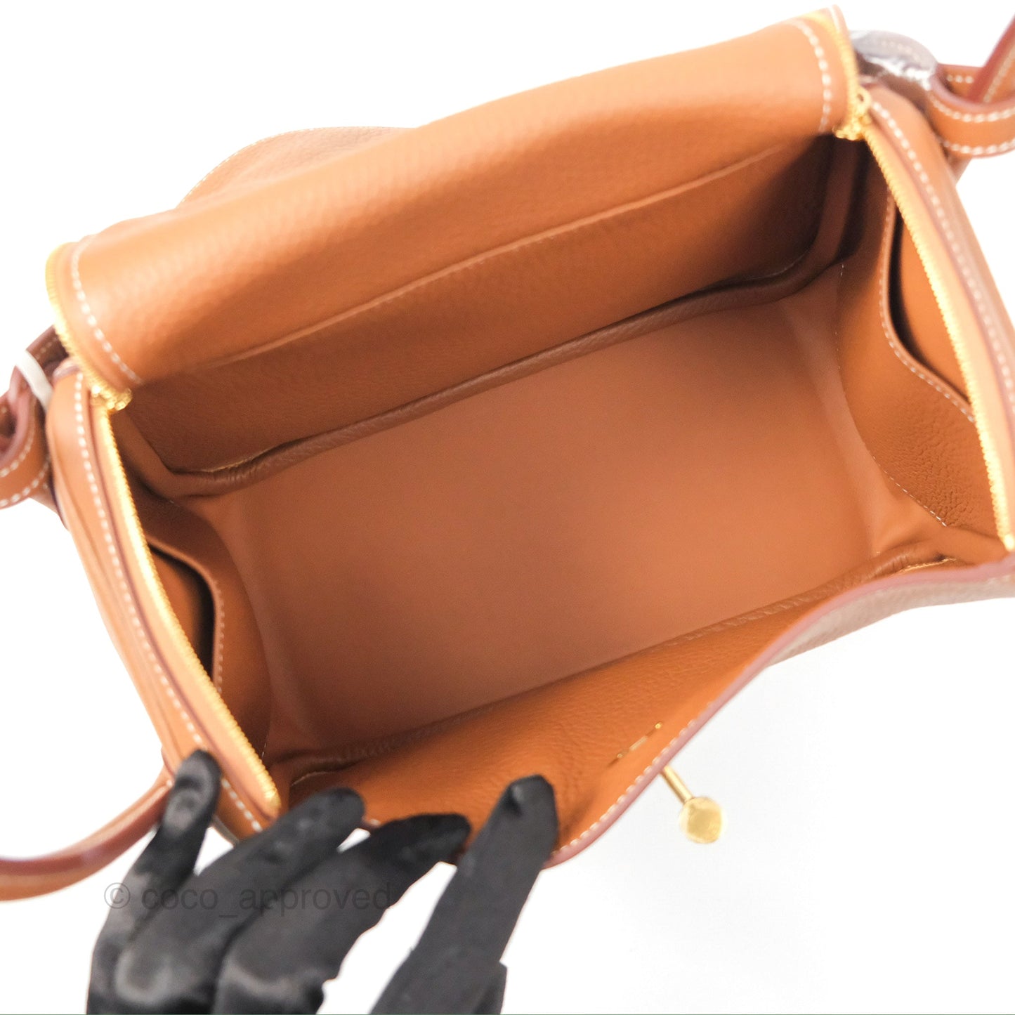 Hermès Lindy 26 Gold Taurillon Clemence Gold Hardware