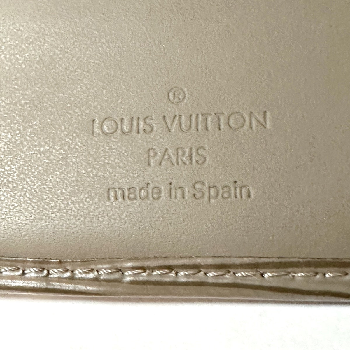 Louis Vuitton Agenda De Poche Leather Wallet ()