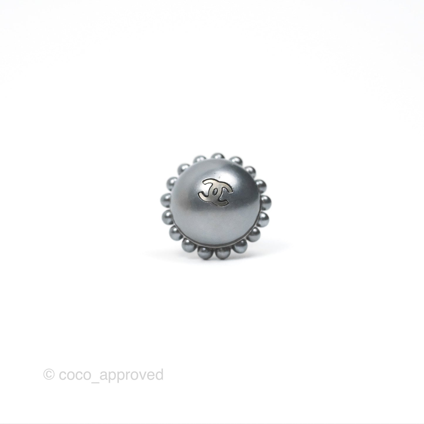 Chanel CC Round Earrings Gun Metal 17K
