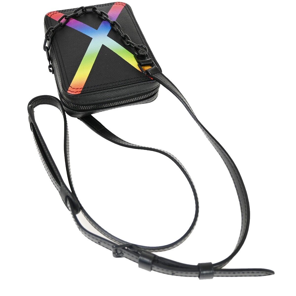 Louis Vuitton Taiga Leather Shoulder Bag ()