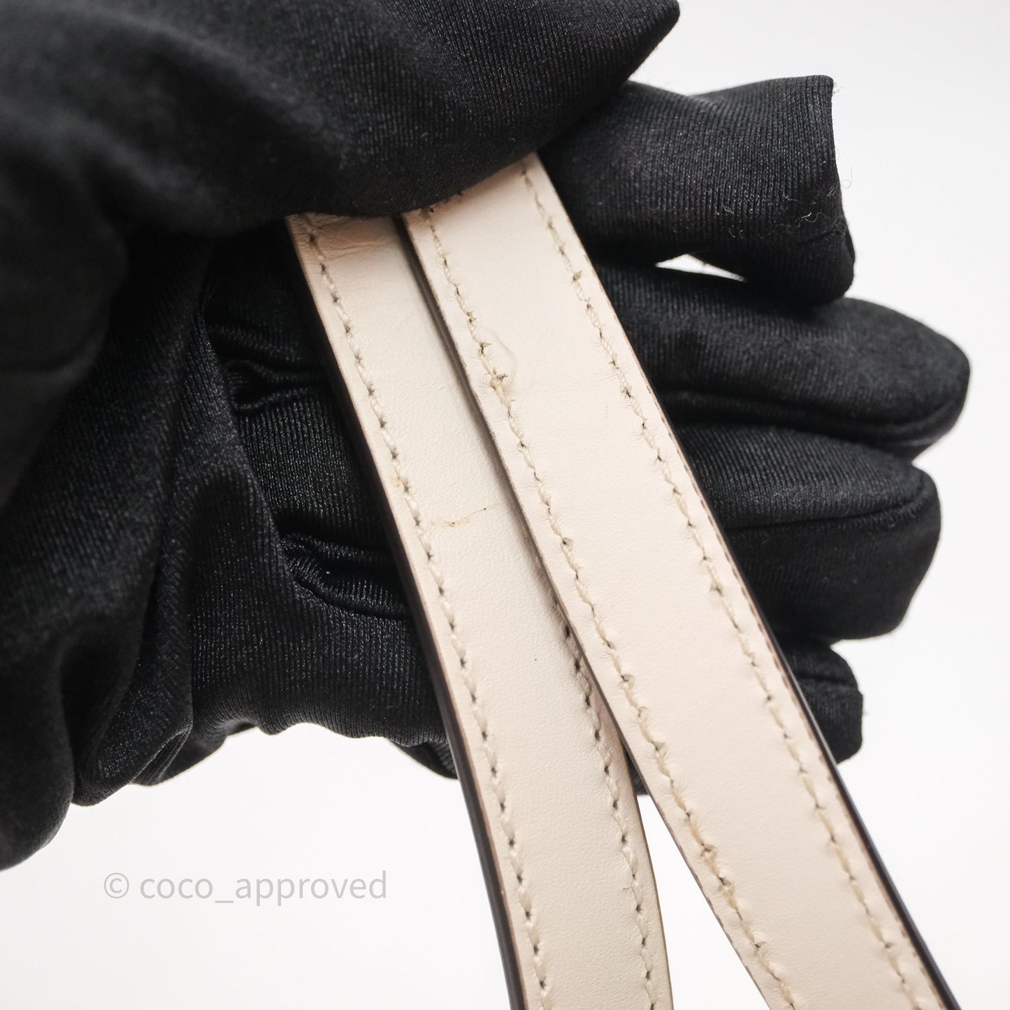 Gucci Mini Sylvie Top Handle White Calfskin Shoulder Bag With Strap