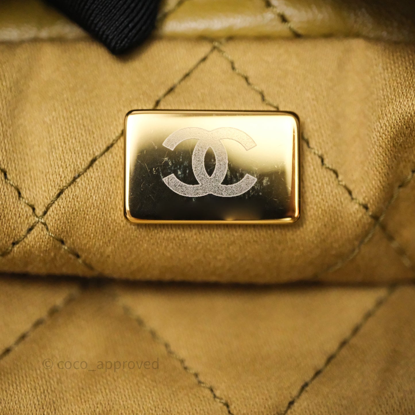 Chanel 22 Bag Medium Crumpled Olive Green Calfskin Aged Gold Hardware