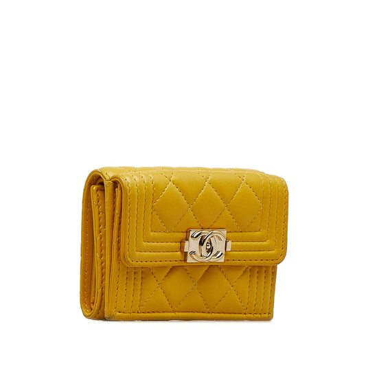 Chanel Boy Flap Compact Wallet (SHG-GimQKu)