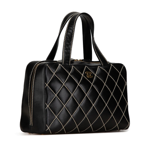 Chanel CC Wild Stitch Lambskin Handbag (SHG-SgvNml)