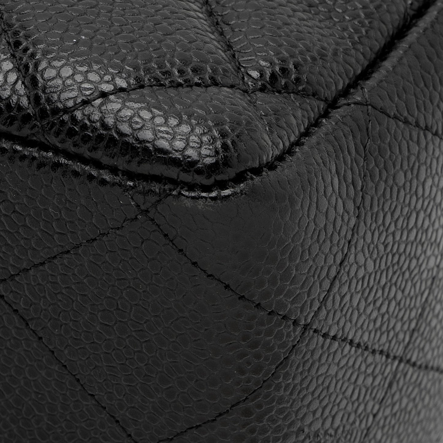 Chanel Caviar Leather Classic Jumbo Single Flap Bag (SHF-LHfnsx)