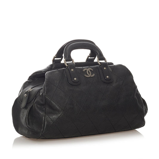 Chanel Caviar Outdoor Ligne Doctor Bag (SHG-XlnnGw)